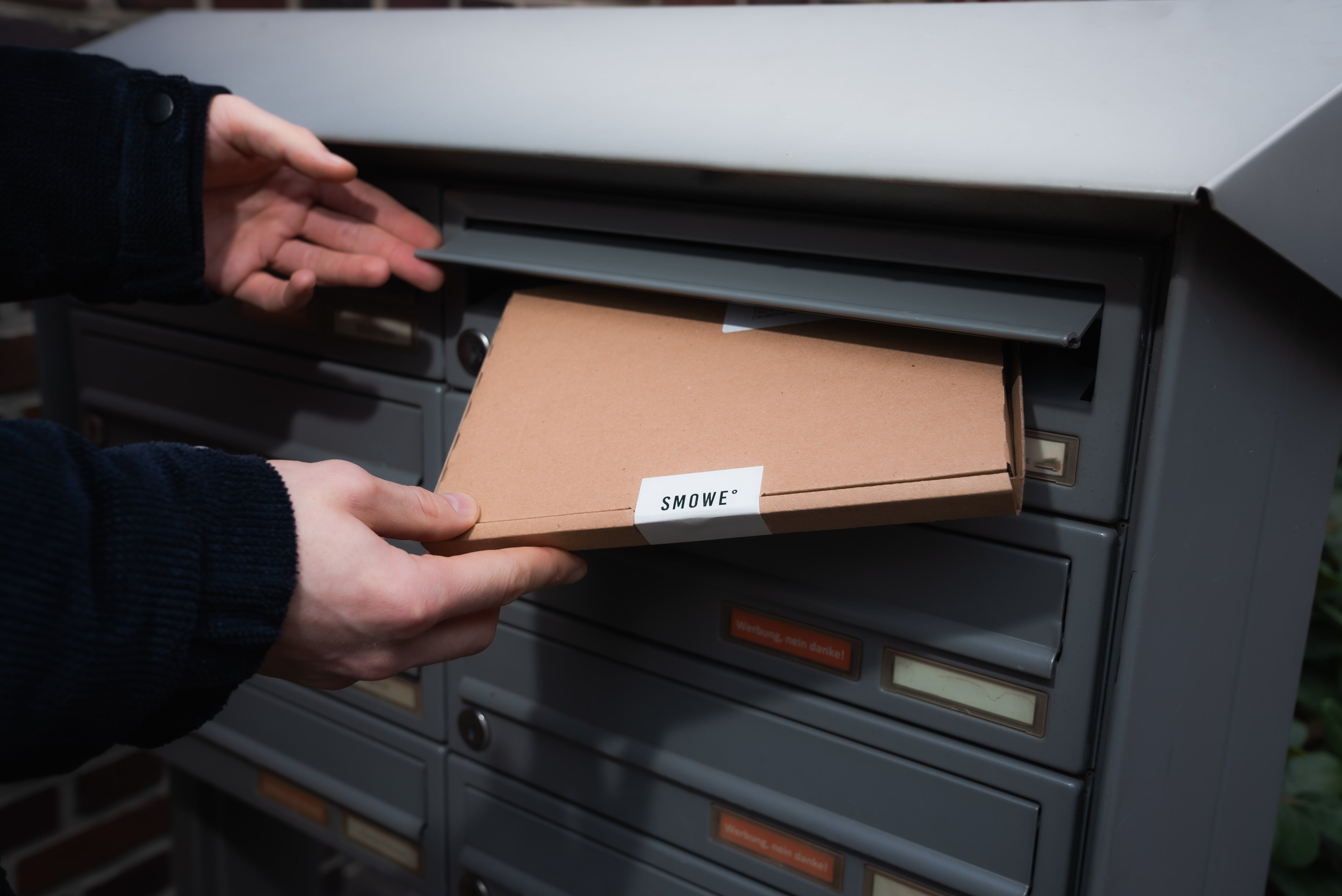 Smowe Paket über den Briefkasten